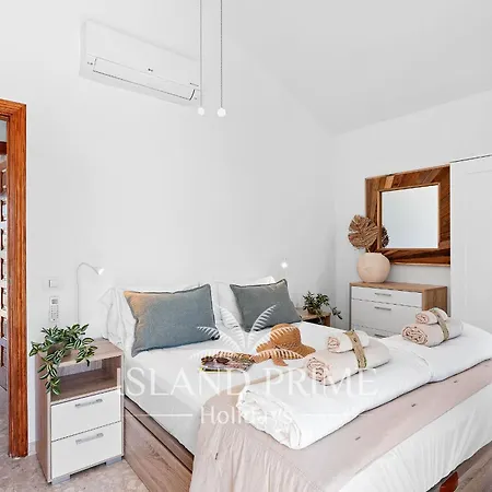 Amazing Sea & Marina Views With Golf Views In Heated Pool Complex Aq846 아파트 *